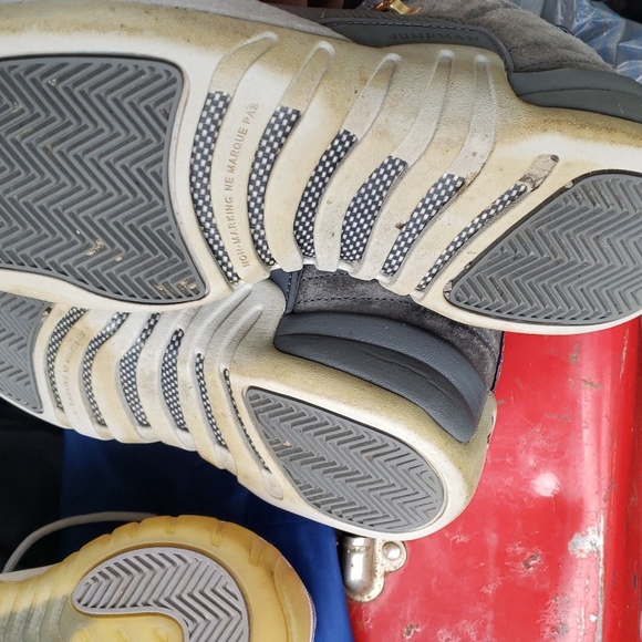 2 pairs of Jordan shoes 12retro & 11 low top 100% authentic women size 7 - Picture 3 of 6